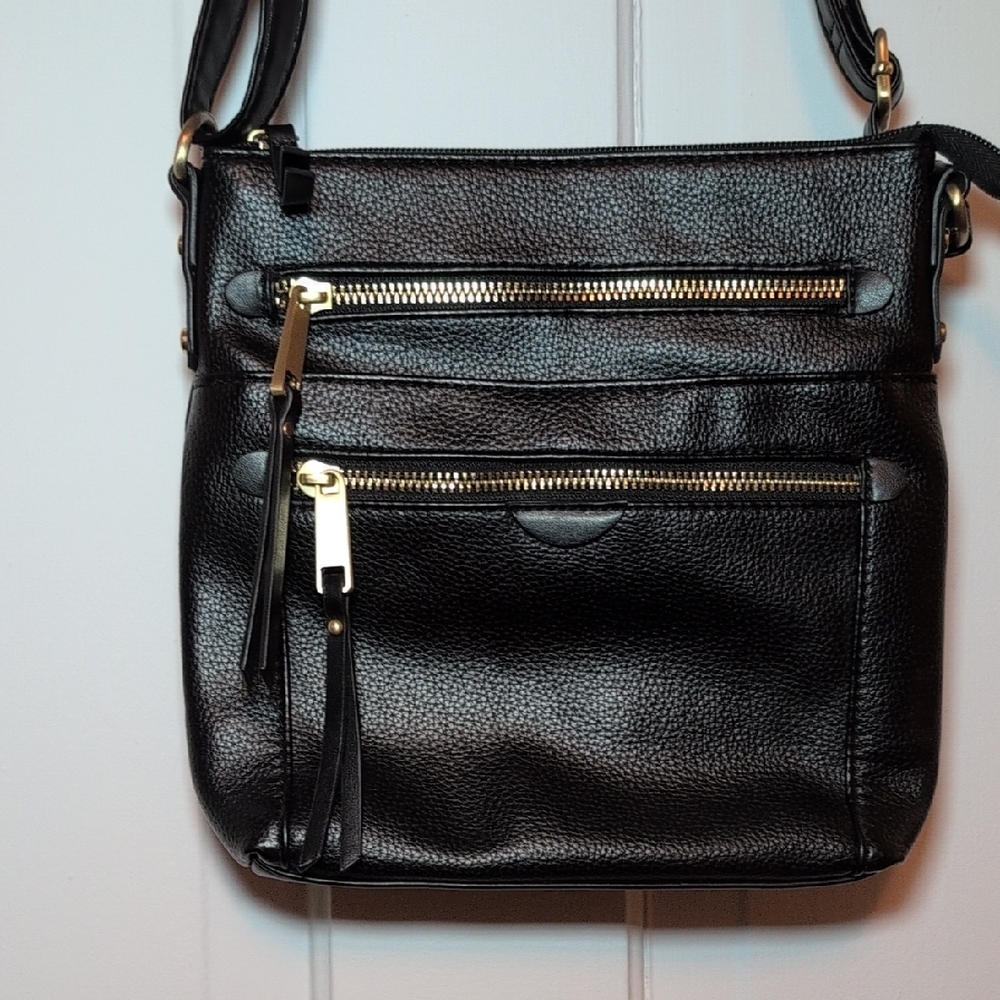 Elegant Black Shoulder Bag - Picture 2 of 5